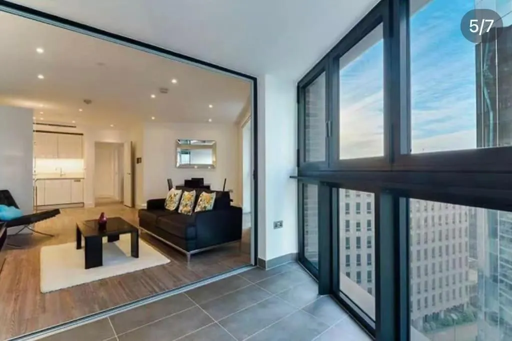 Lux 2 Bdr Apartment In Eastend Near Aldgate East Station Λονδίνο