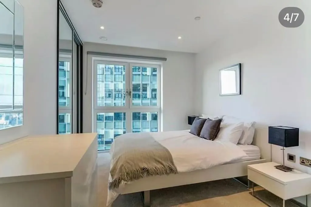 Lux 2 Bdr Apartment In Eastend Near Aldgate East Station Λονδίνο